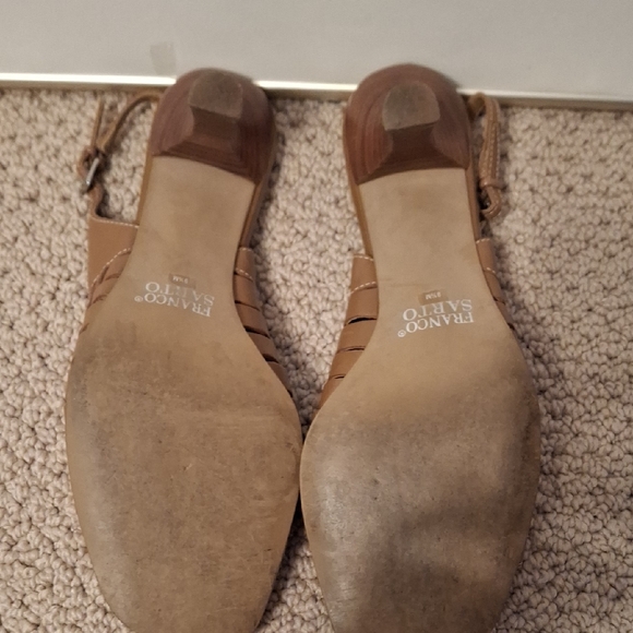 Franco Sarto Women's Tan Slingback Sandals - Picture 2 of 5
